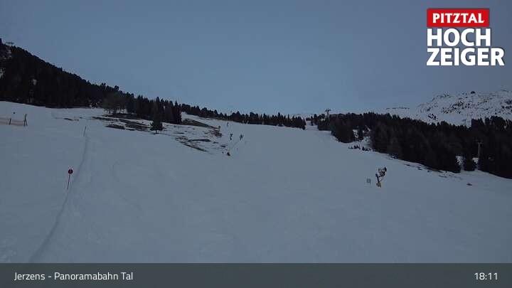 Archived image Webcam Jerzens - Zirbenbahn Bergstation