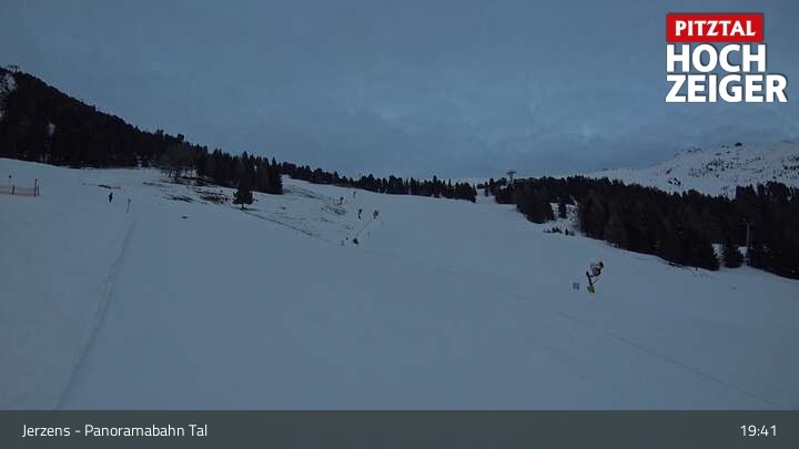 Archived image Webcam Jerzens - Zirbenbahn Bergstation