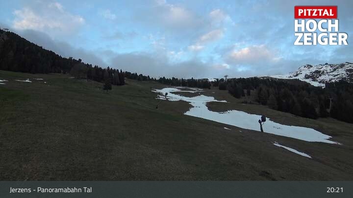 Archiv Foto Webcam Jerzens - Zirbenbahn Bergstation