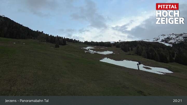 Archiv Foto Webcam Jerzens - Zirbenbahn Bergstation