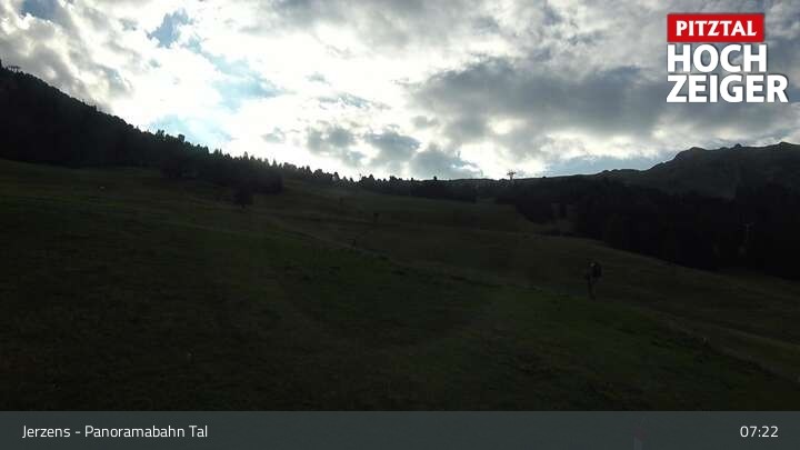Archiv Foto Webcam Jerzens - Zirbenbahn Bergstation