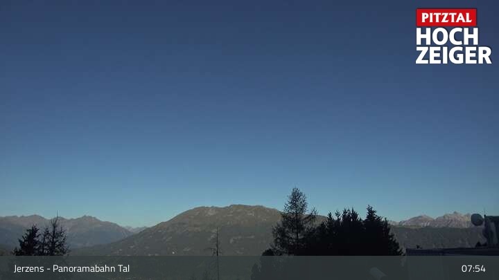 Archived image Webcam Jerzens - Zirbenbahn Bergstation