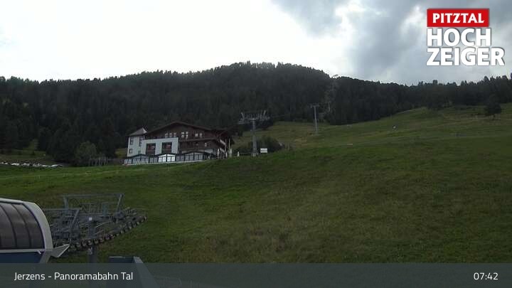 Archiv Foto Webcam Jerzens - Zirbenbahn Bergstation