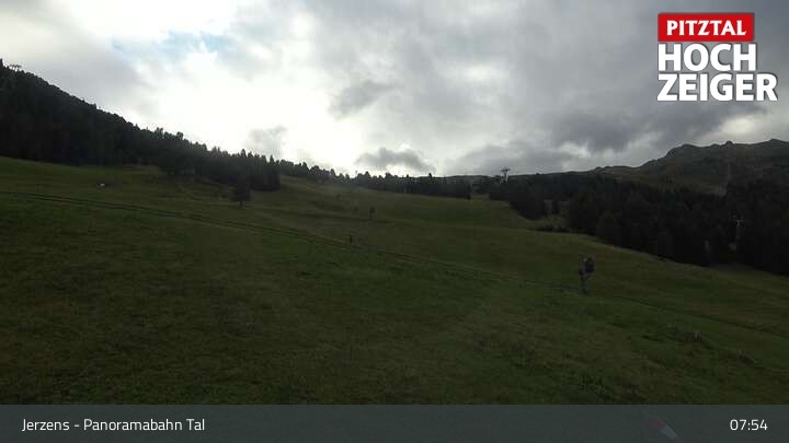Archived image Webcam Jerzens - Zirbenbahn Bergstation