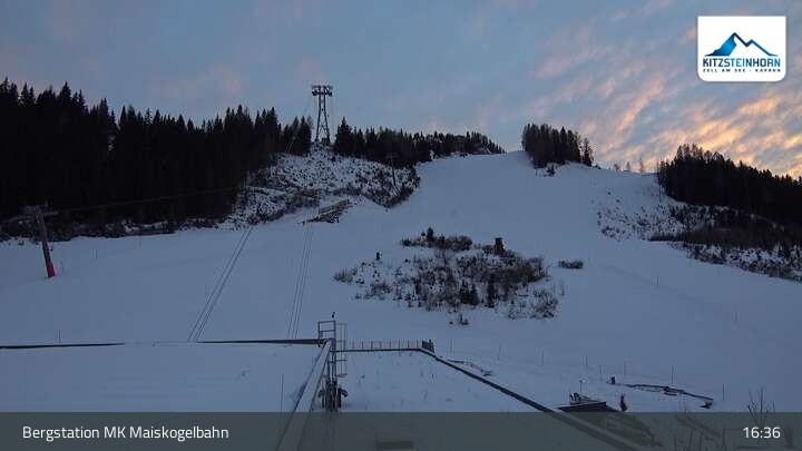 Archiv Foto Webcam Kaprun: Blick von der Bergstation Maiskogelbahn