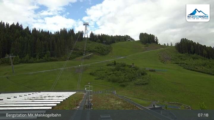 Archived image Webcam Kaprun: View Top Station Maiskogelbahn