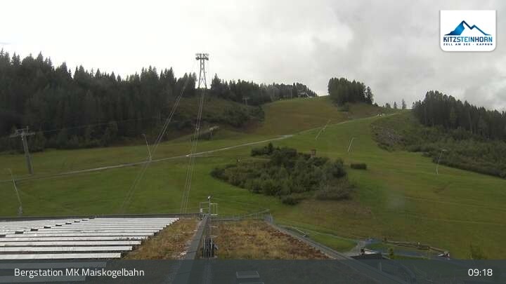 Archived image Webcam Kaprun: View Top Station Maiskogelbahn