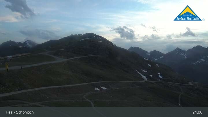 Archived image Webcam Fiss: Schönjochbahn lift