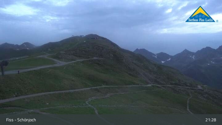 Archived image Webcam Fiss: Schönjochbahn lift