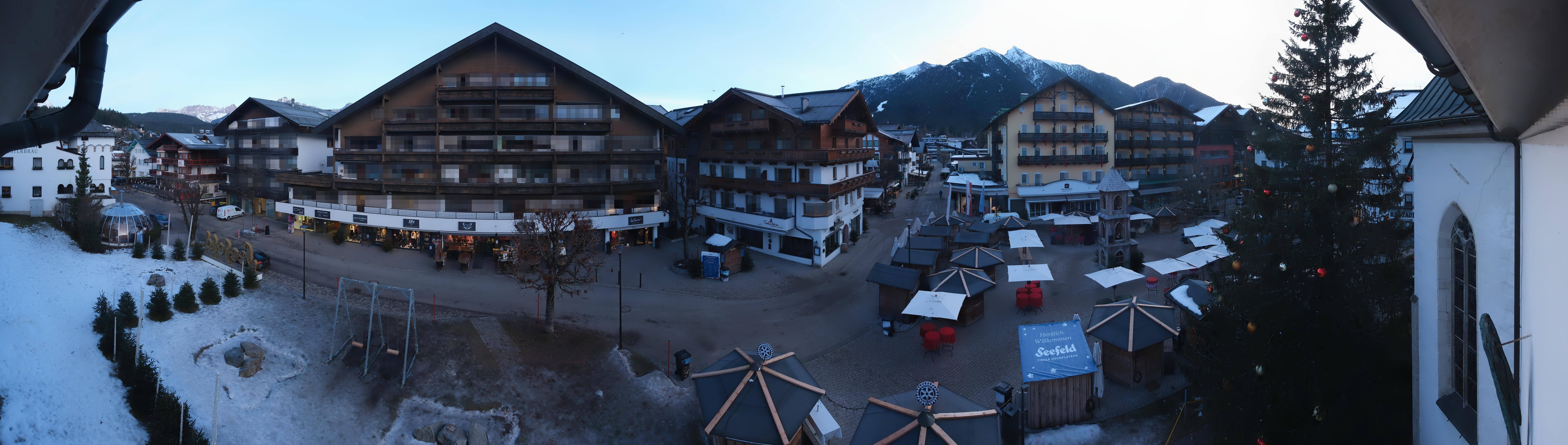 Archiv Foto Webcam Dorfplatz, Seefeld in Tirol