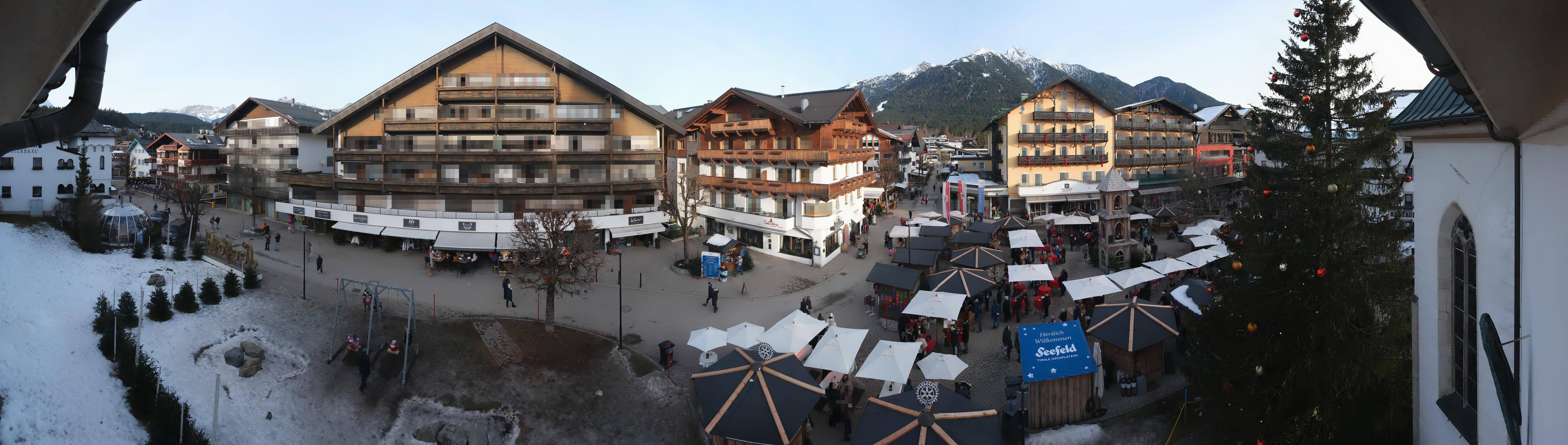 Archiv Foto Webcam Dorfplatz, Seefeld in Tirol