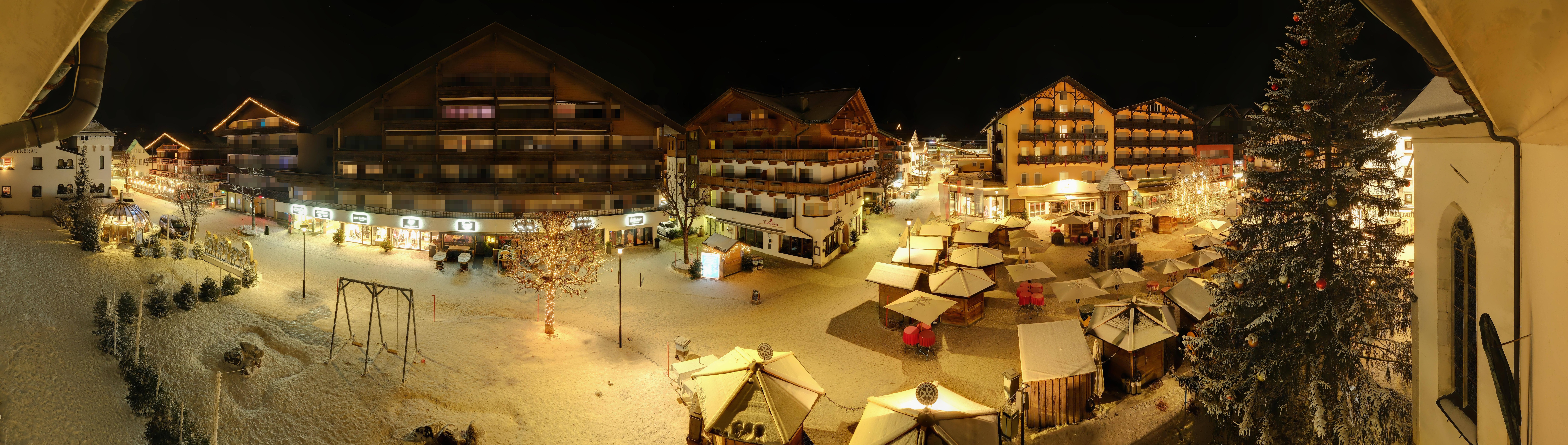 Archiv Foto Webcam Dorfplatz, Seefeld in Tirol