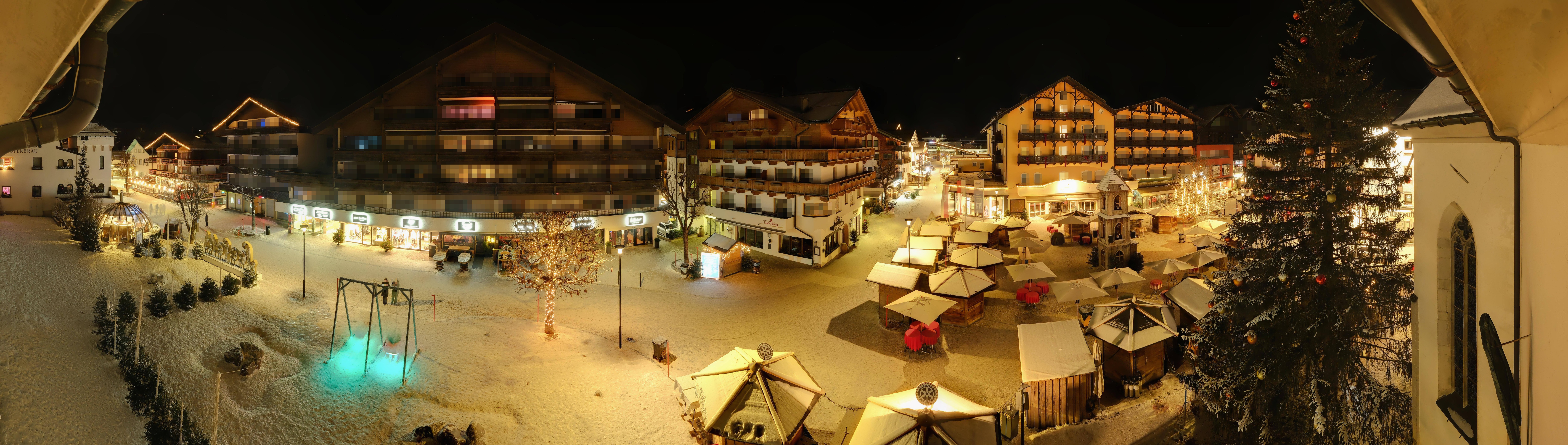 Archiv Foto Webcam Dorfplatz, Seefeld in Tirol