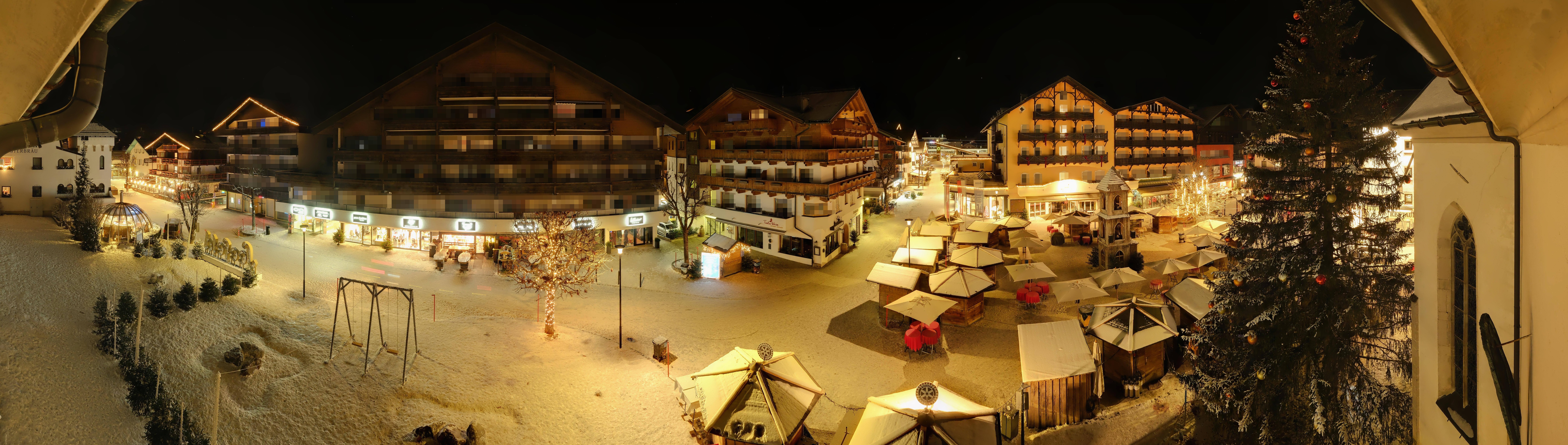 Archiv Foto Webcam Dorfplatz, Seefeld in Tirol