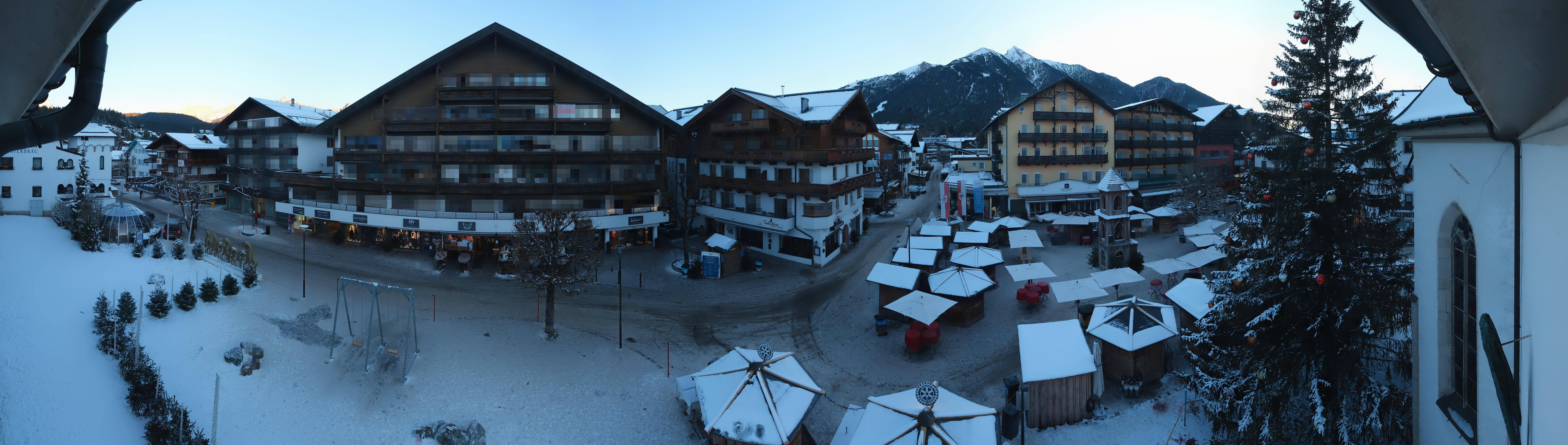 Archiv Foto Webcam Dorfplatz, Seefeld in Tirol