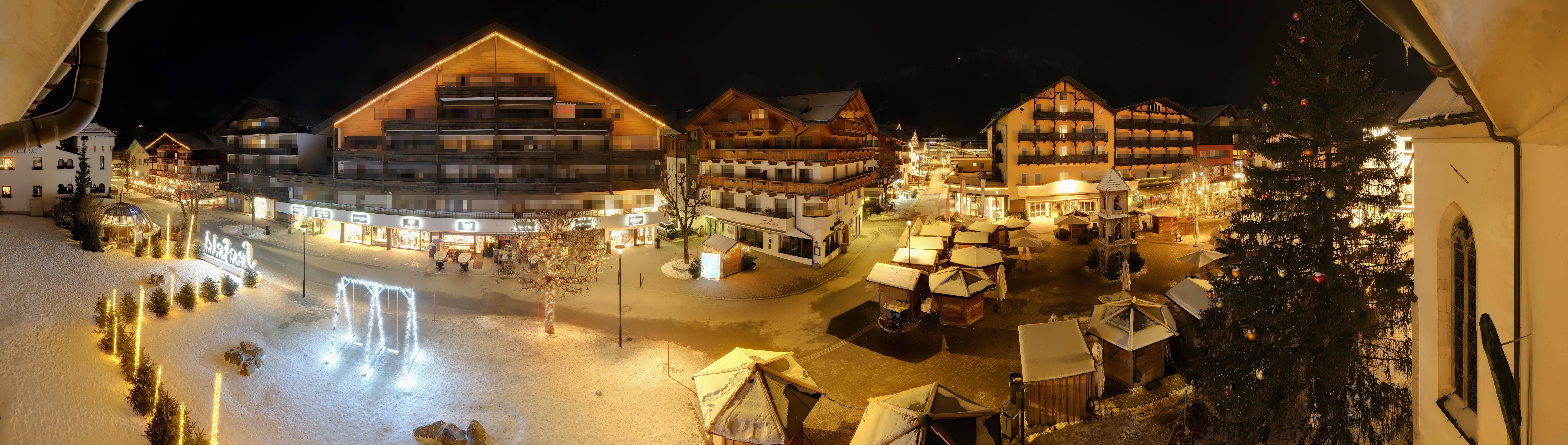 Archiv Foto Webcam Dorfplatz, Seefeld in Tirol