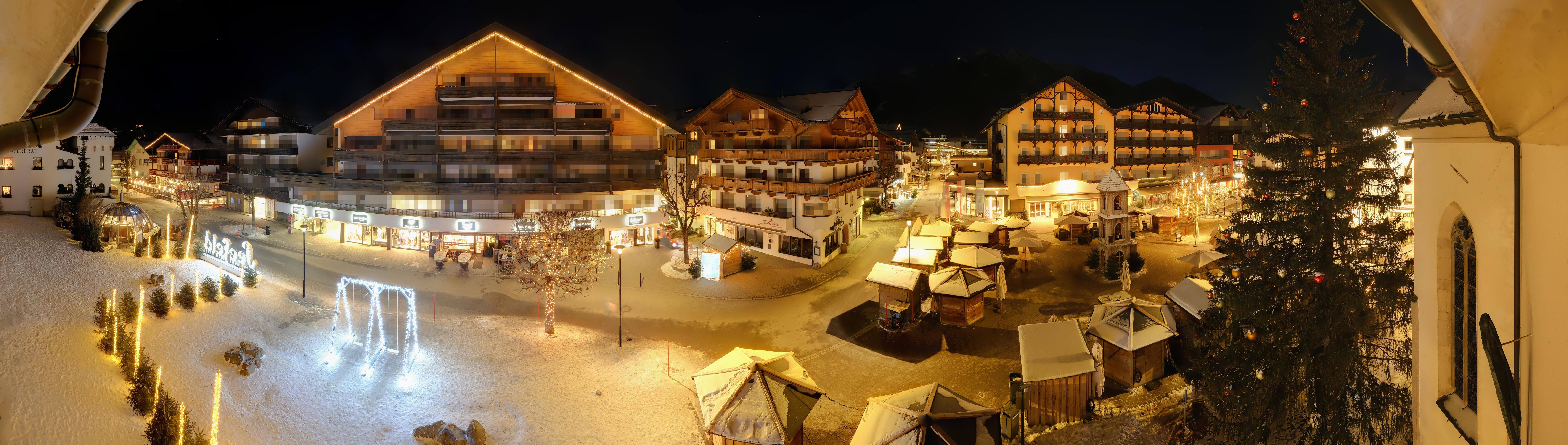 Archiv Foto Webcam Dorfplatz, Seefeld in Tirol