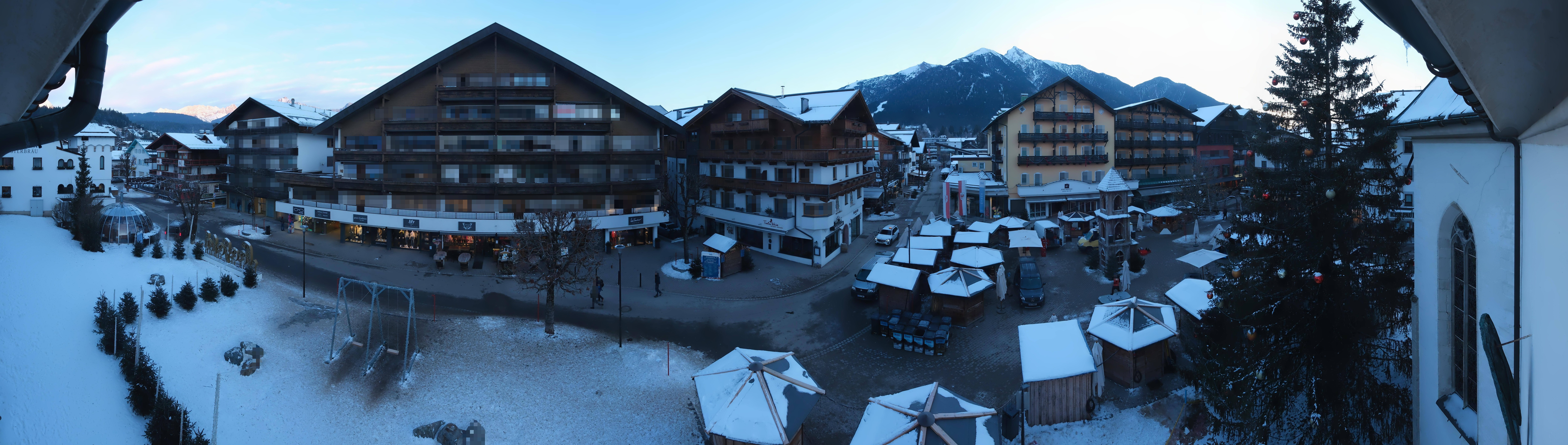 Archiv Foto Webcam Dorfplatz, Seefeld in Tirol