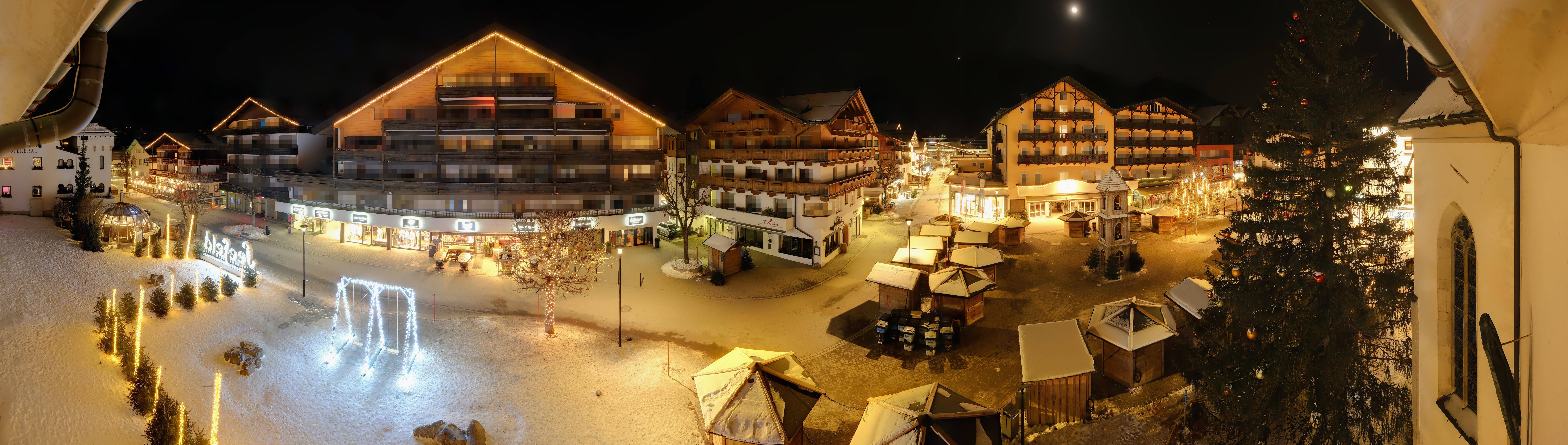 Archiv Foto Webcam Dorfplatz, Seefeld in Tirol