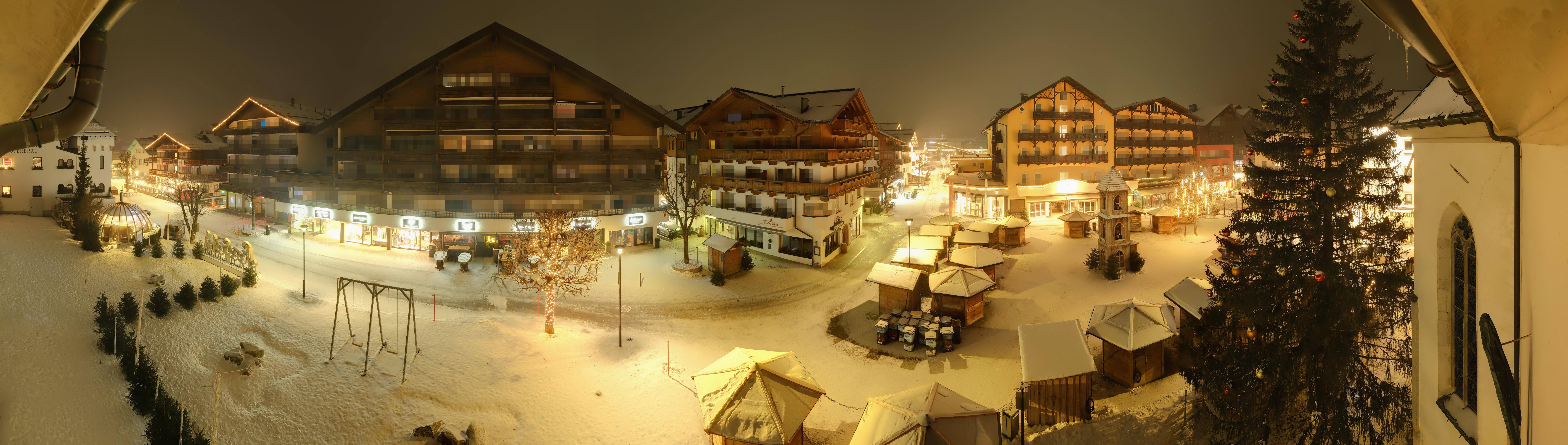 Archiv Foto Webcam Dorfplatz, Seefeld in Tirol