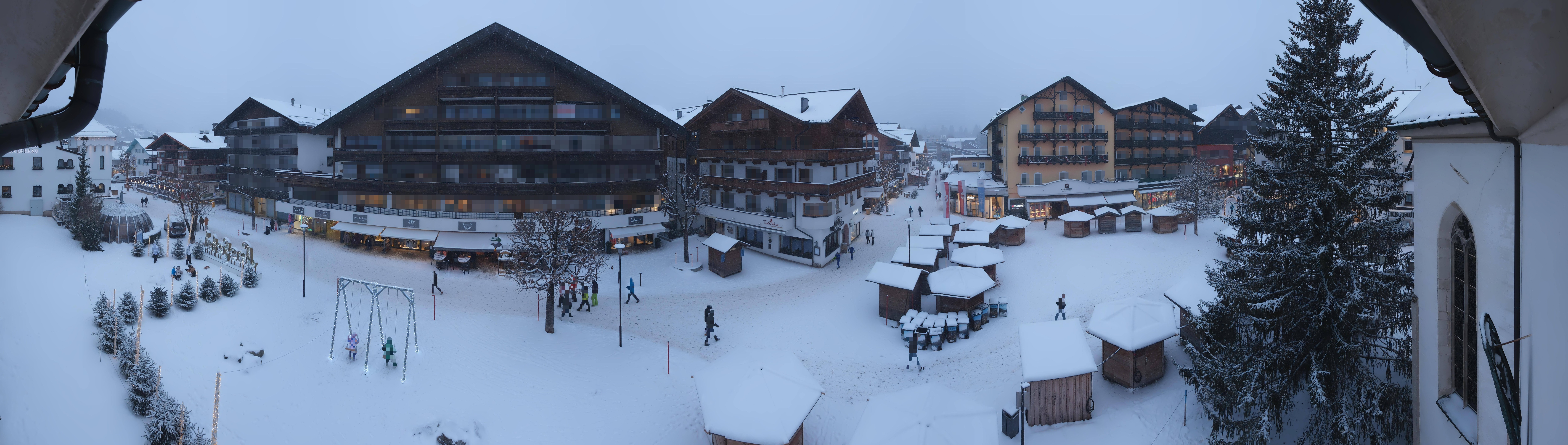 Archiv Foto Webcam Dorfplatz, Seefeld in Tirol