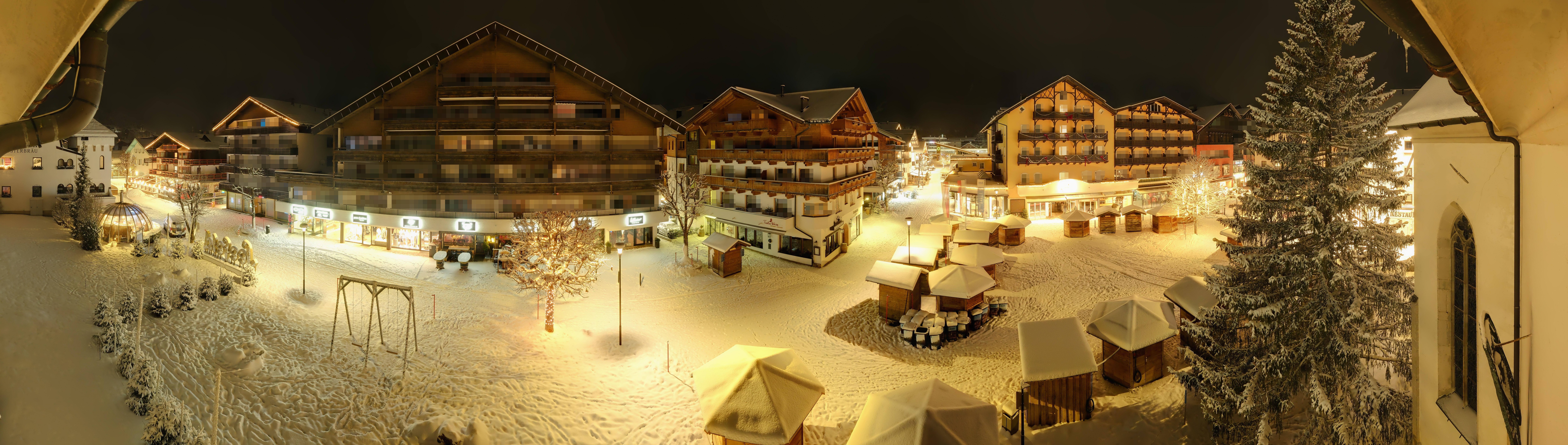 Archiv Foto Webcam Dorfplatz, Seefeld in Tirol