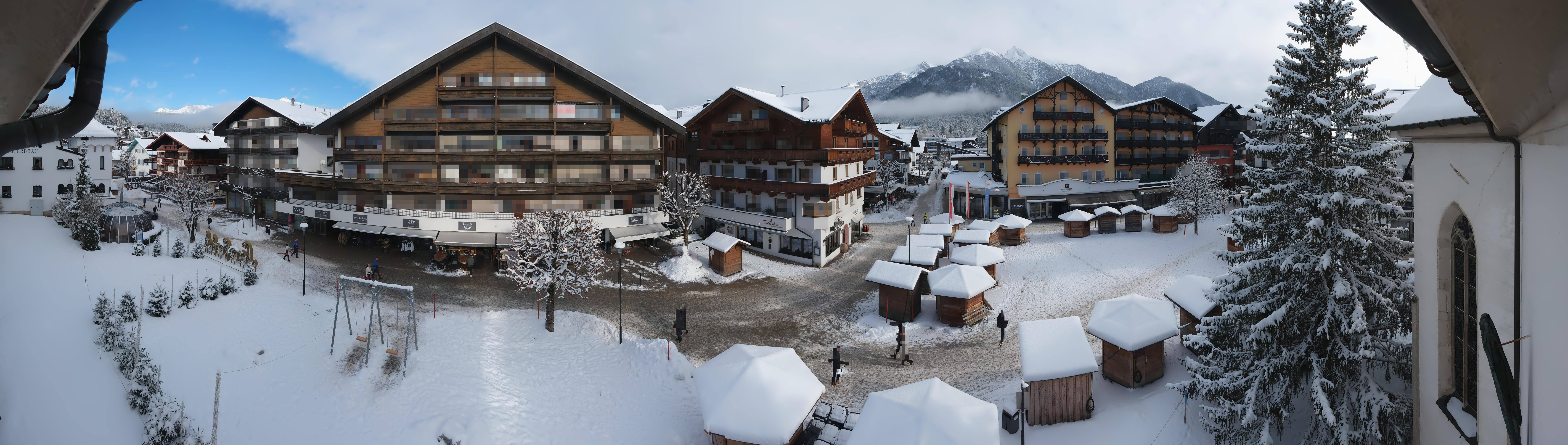 Archiv Foto Webcam Dorfplatz, Seefeld in Tirol
