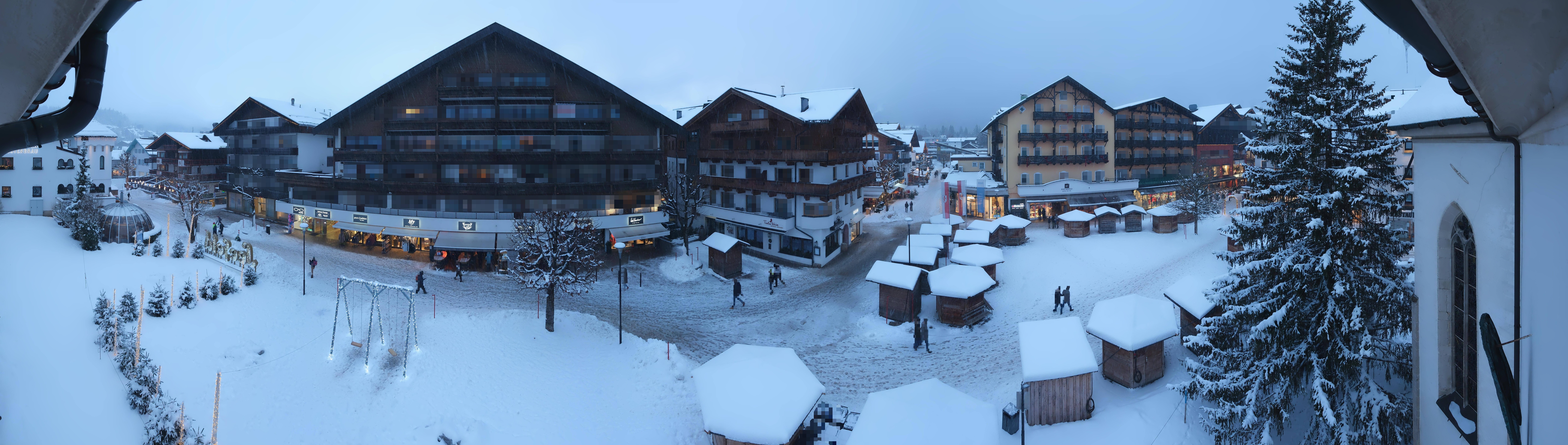 Archiv Foto Webcam Dorfplatz, Seefeld in Tirol