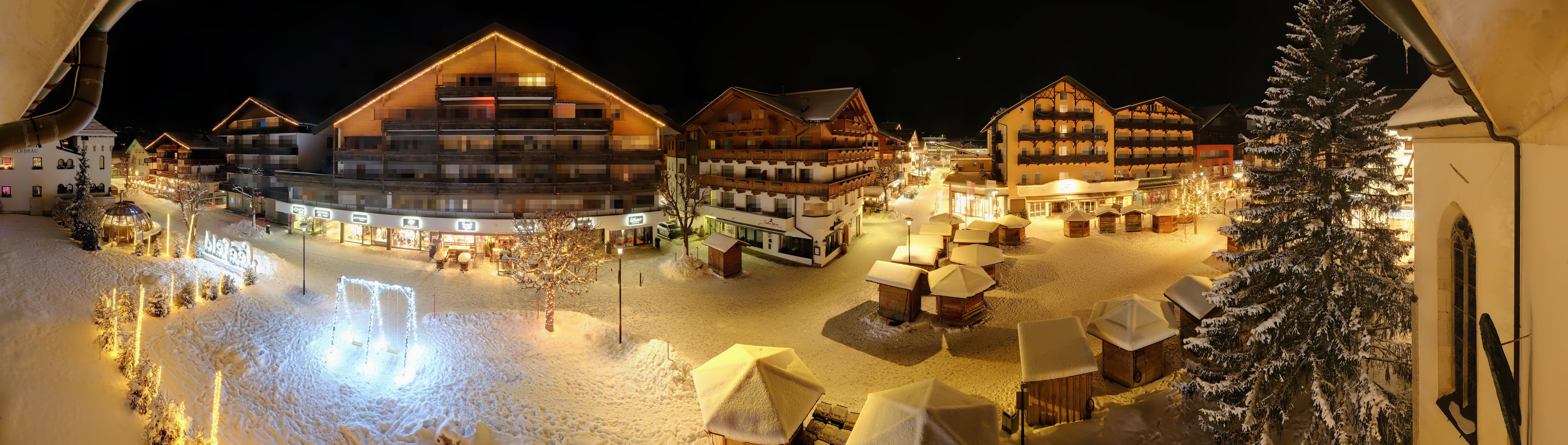 Archiv Foto Webcam Dorfplatz, Seefeld in Tirol