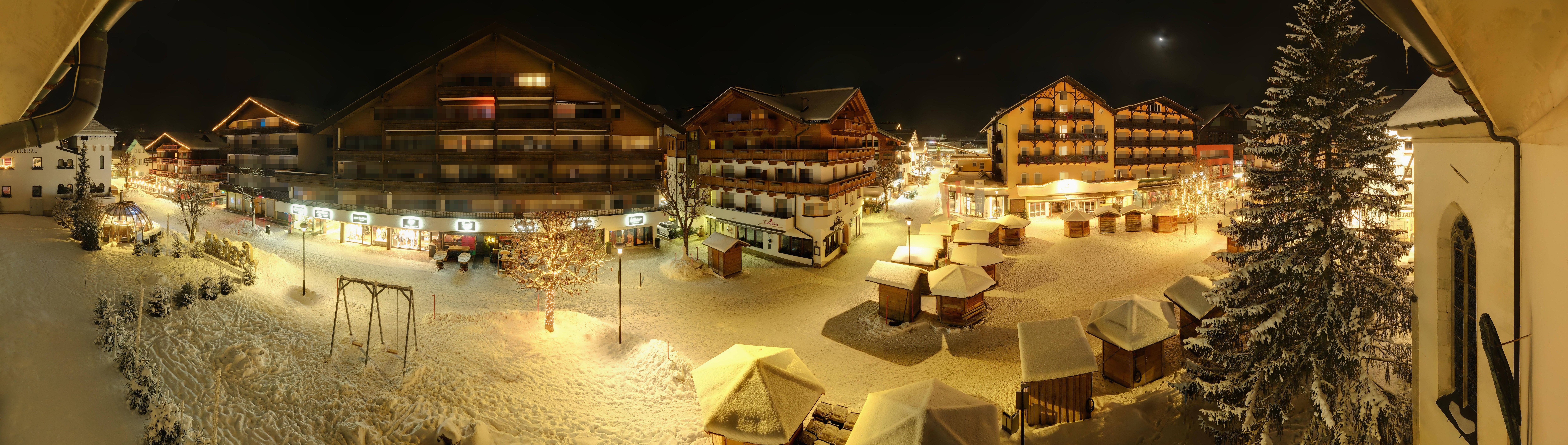 Archiv Foto Webcam Dorfplatz, Seefeld in Tirol