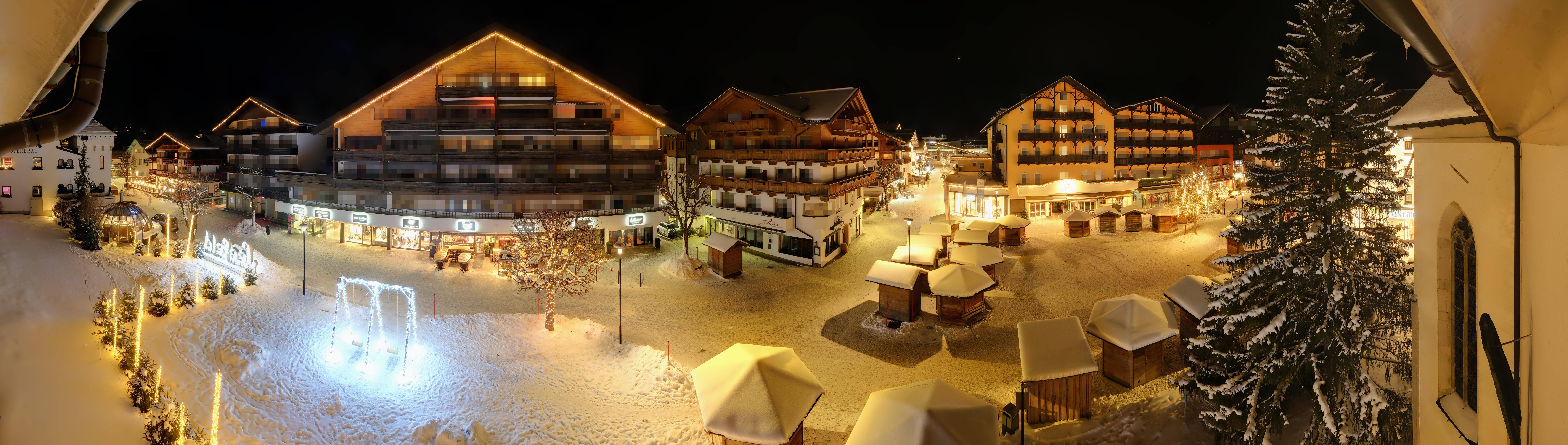 Archiv Foto Webcam Dorfplatz, Seefeld in Tirol