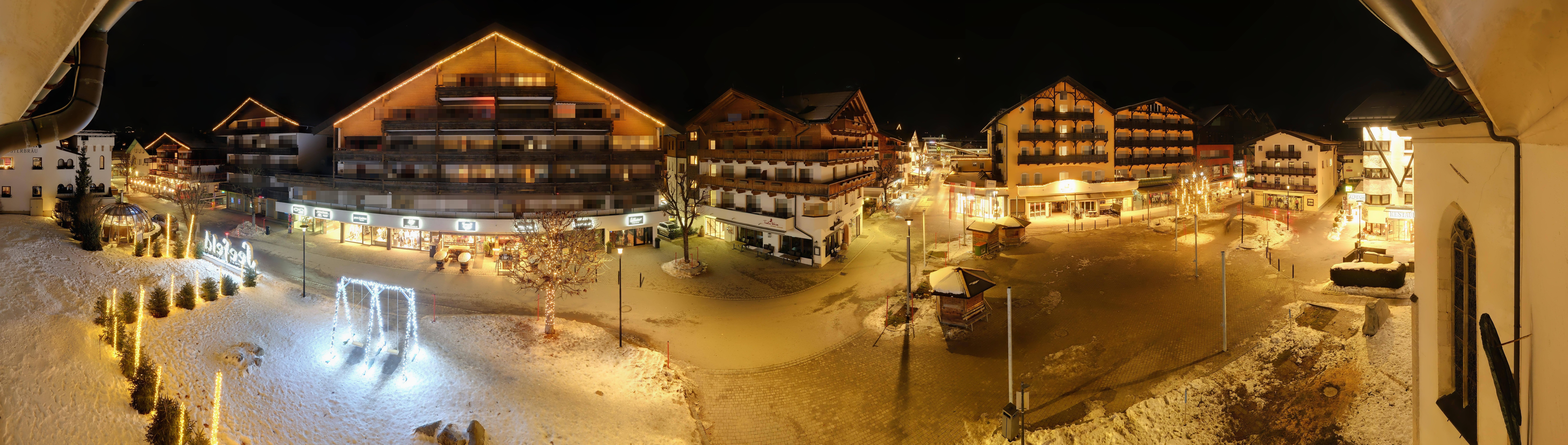 Archiv Foto Webcam Dorfplatz, Seefeld in Tirol