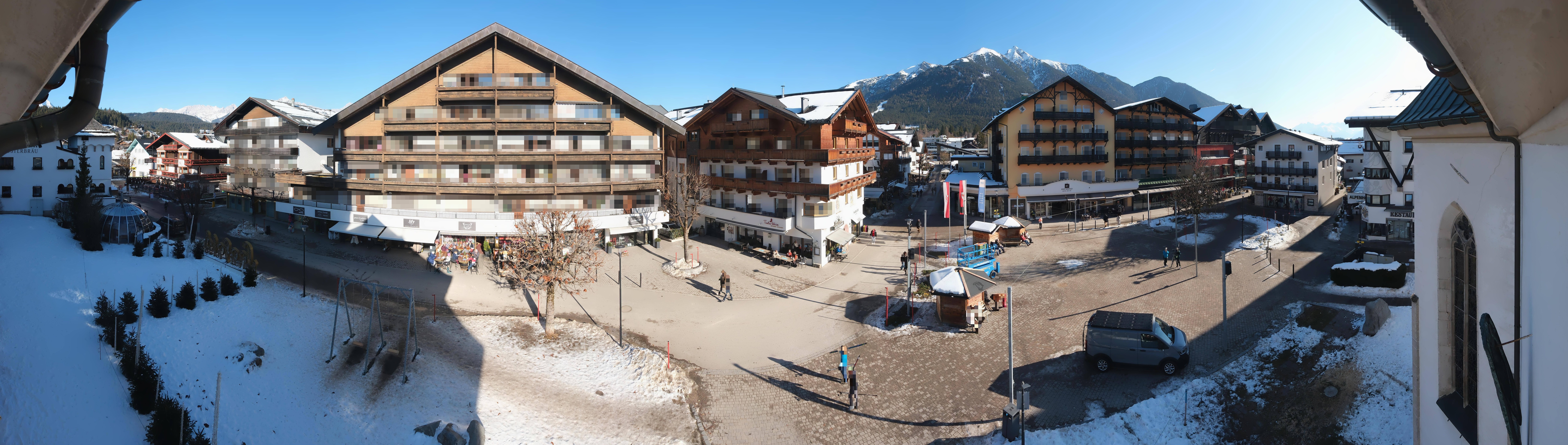 Archiv Foto Webcam Dorfplatz, Seefeld in Tirol