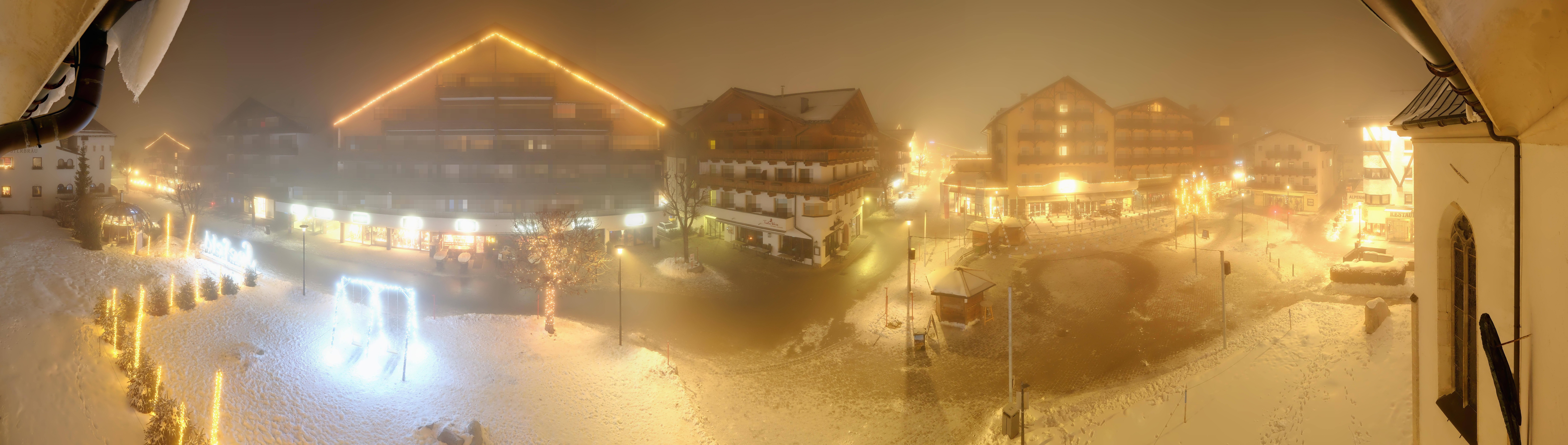 Archiv Foto Webcam Dorfplatz, Seefeld in Tirol
