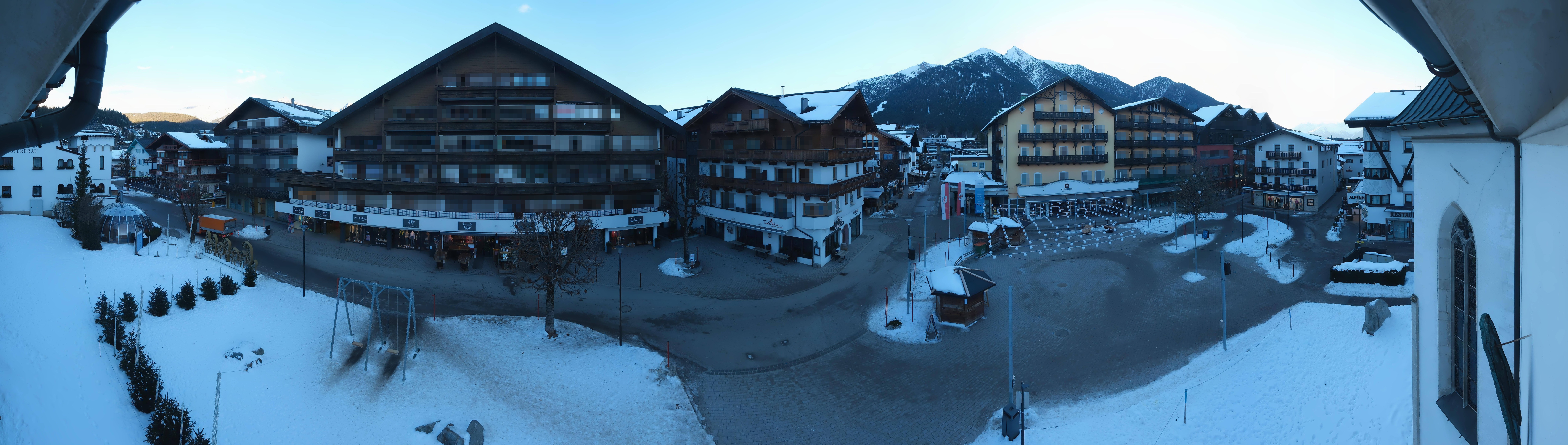 Archiv Foto Webcam Dorfplatz, Seefeld in Tirol