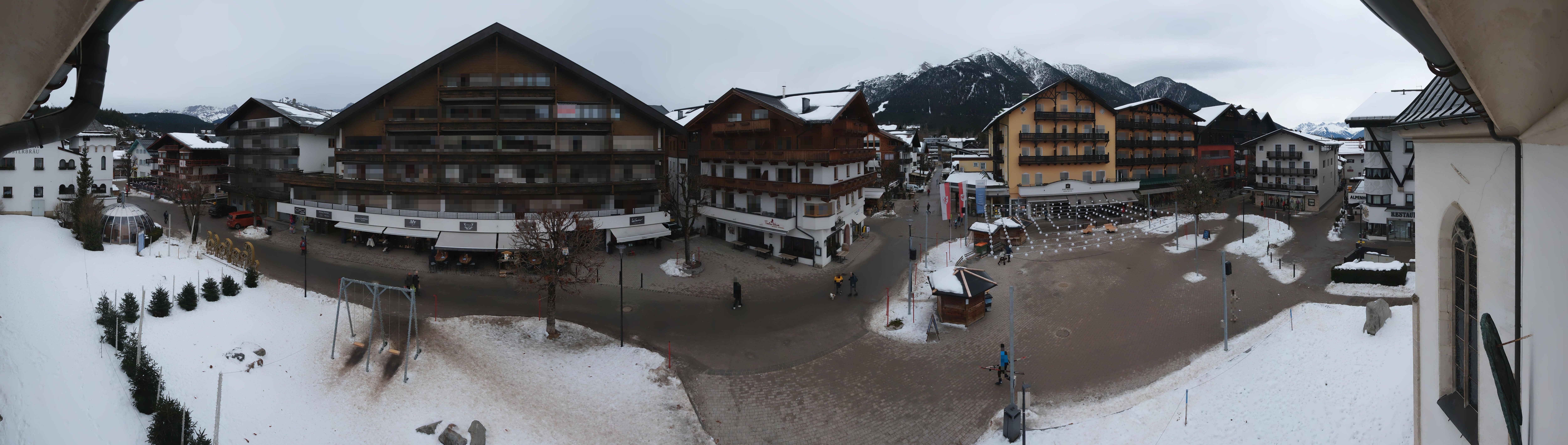 Archiv Foto Webcam Dorfplatz, Seefeld in Tirol