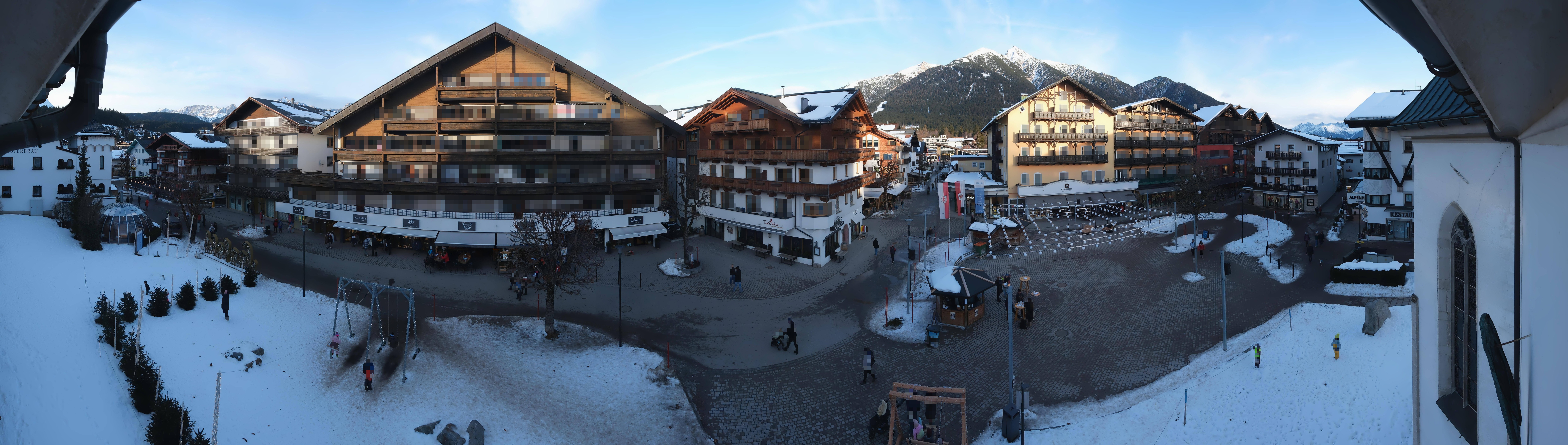 Archiv Foto Webcam Dorfplatz, Seefeld in Tirol