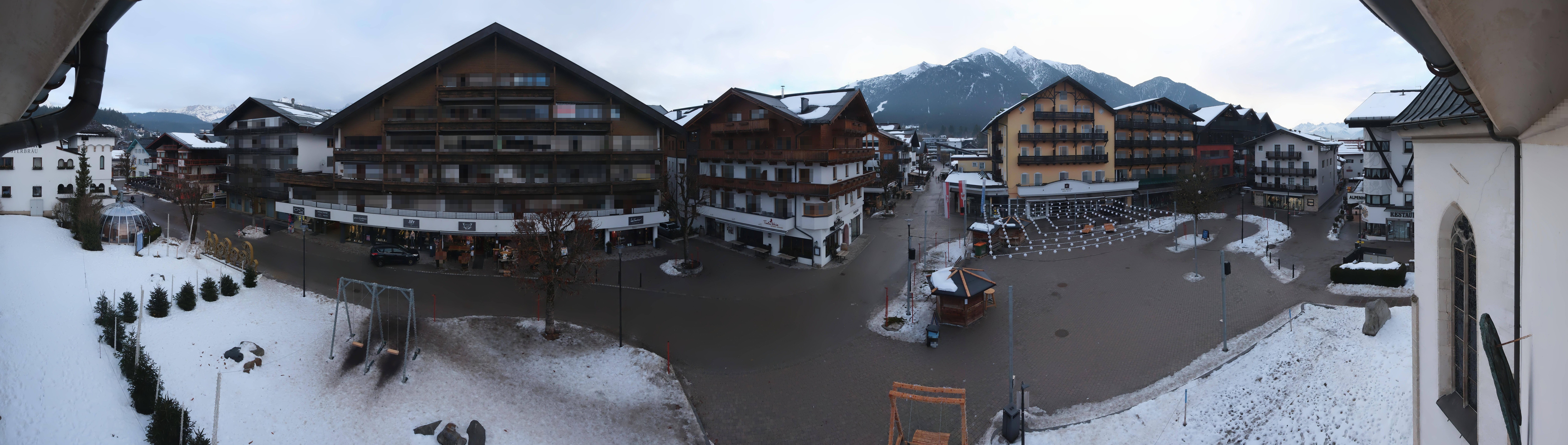 Archiv Foto Webcam Dorfplatz, Seefeld in Tirol