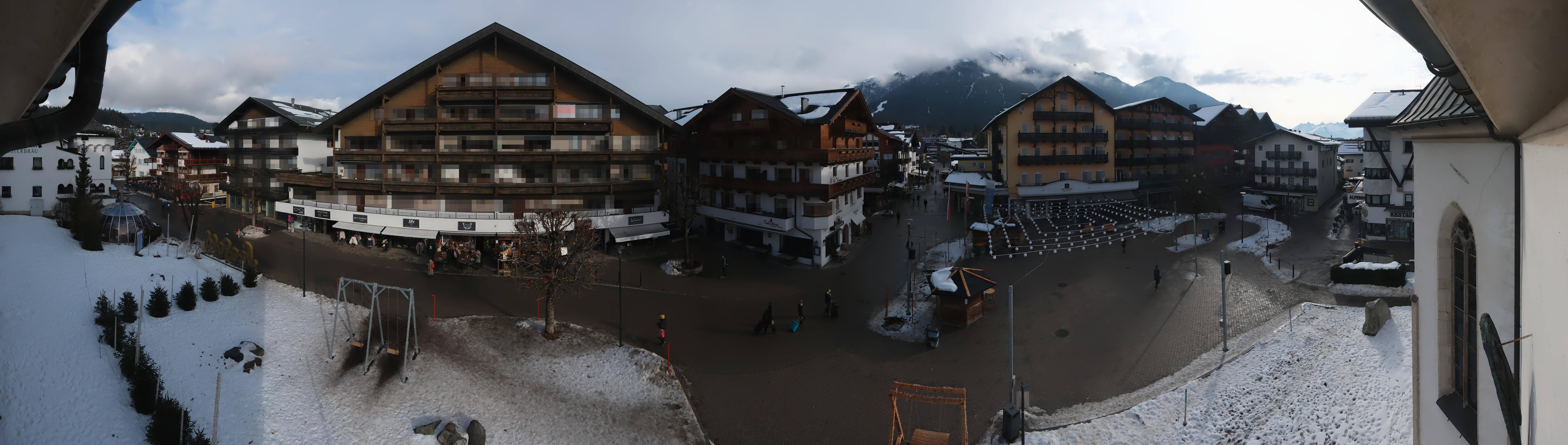 Archiv Foto Webcam Dorfplatz, Seefeld in Tirol