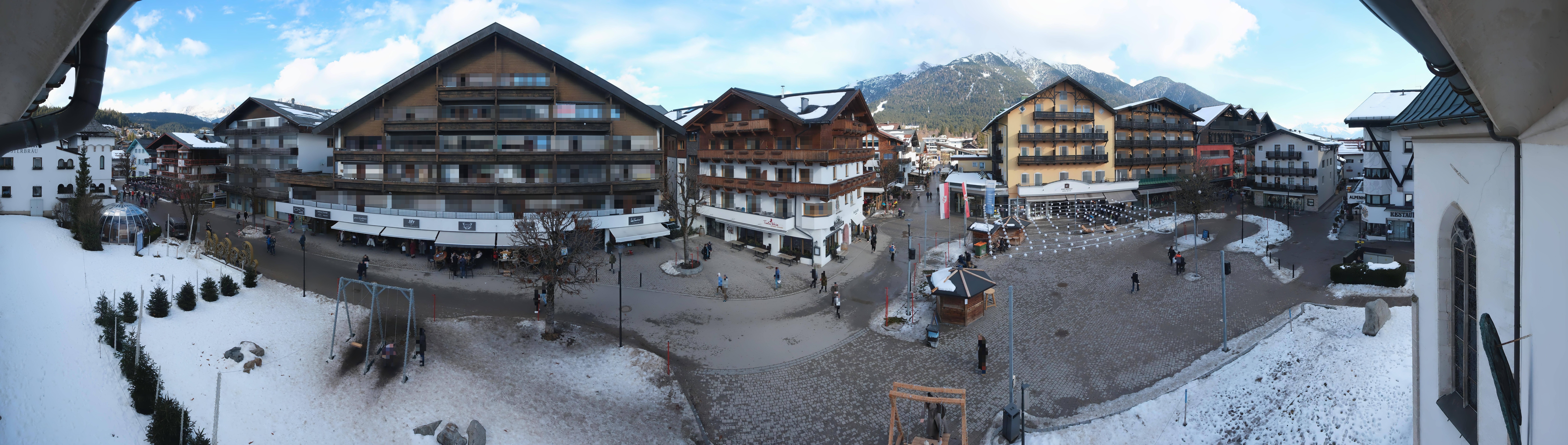 Archiv Foto Webcam Dorfplatz, Seefeld in Tirol