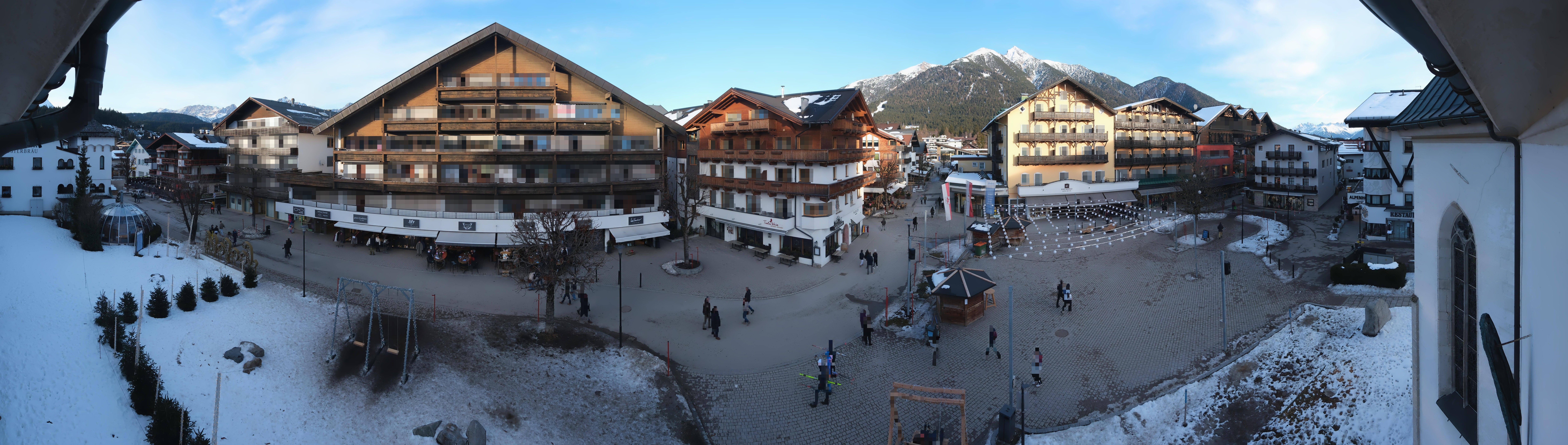 Archiv Foto Webcam Dorfplatz, Seefeld in Tirol