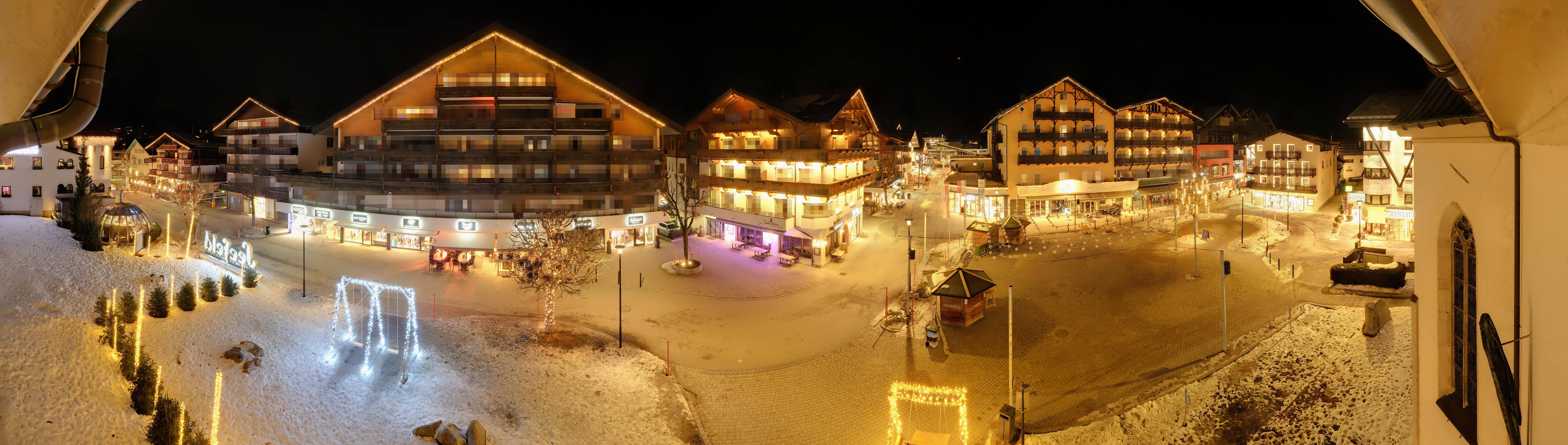 Archiv Foto Webcam Dorfplatz, Seefeld in Tirol