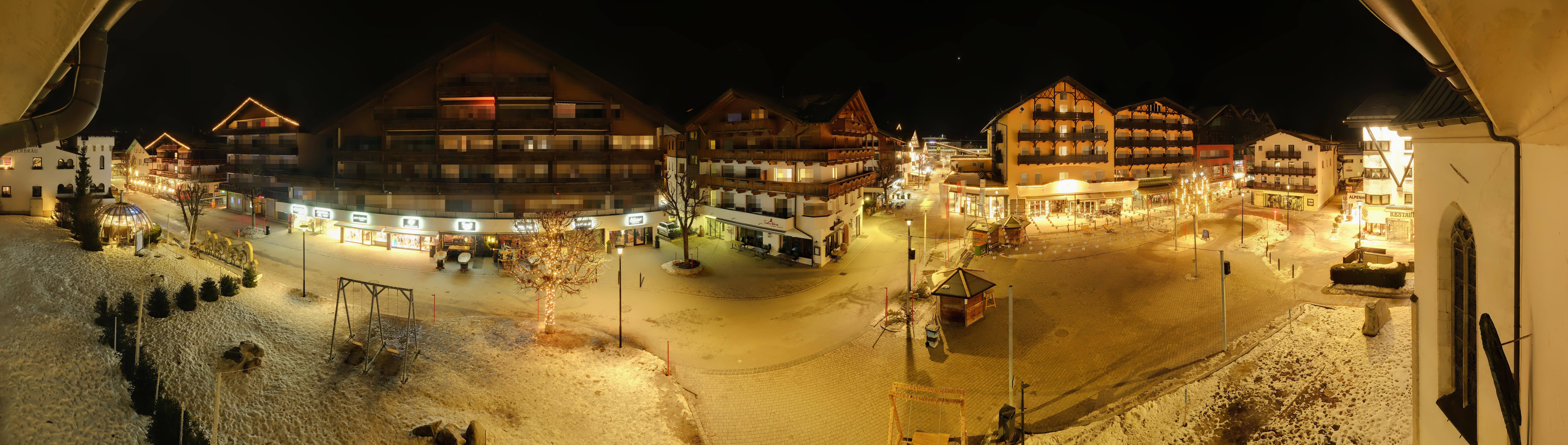 Archiv Foto Webcam Dorfplatz, Seefeld in Tirol