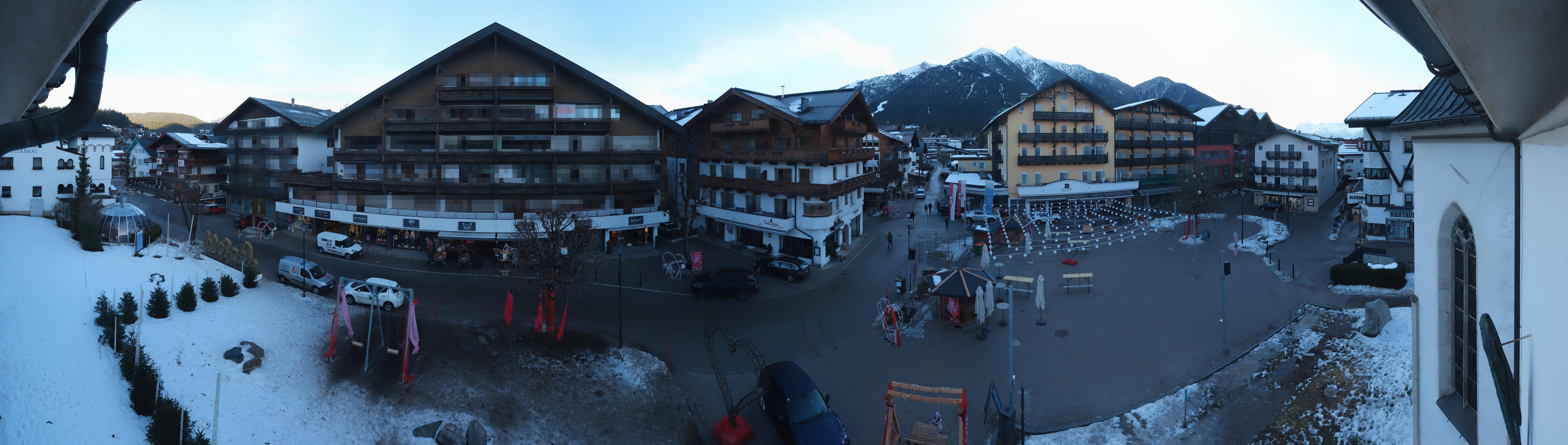 Archiv Foto Webcam Dorfplatz, Seefeld in Tirol