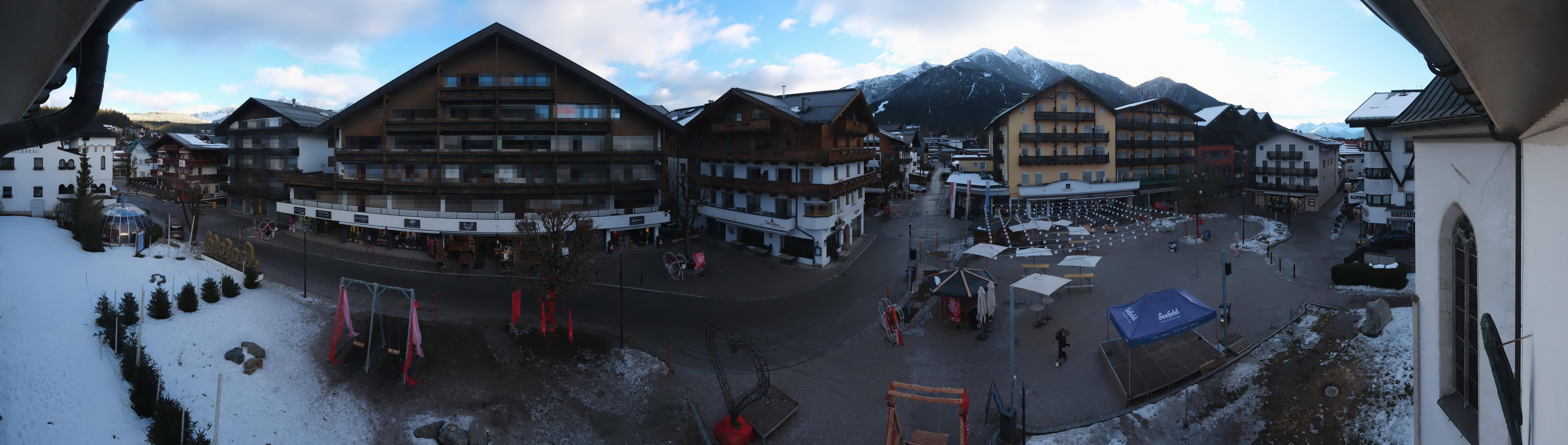 Archiv Foto Webcam Dorfplatz, Seefeld in Tirol