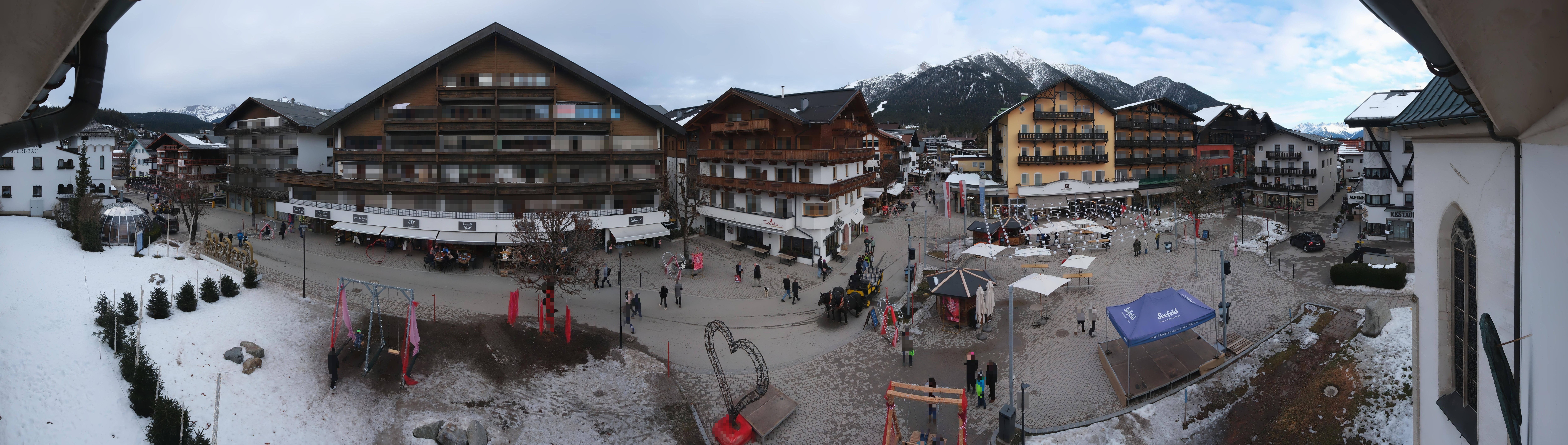 Archiv Foto Webcam Dorfplatz, Seefeld in Tirol