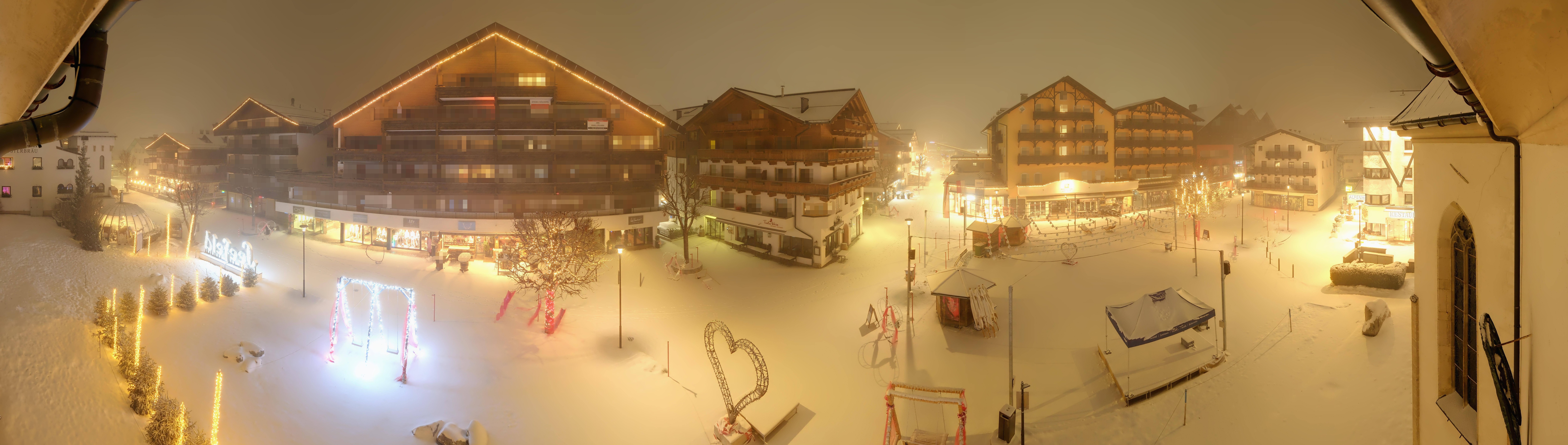 Archiv Foto Webcam Dorfplatz, Seefeld in Tirol