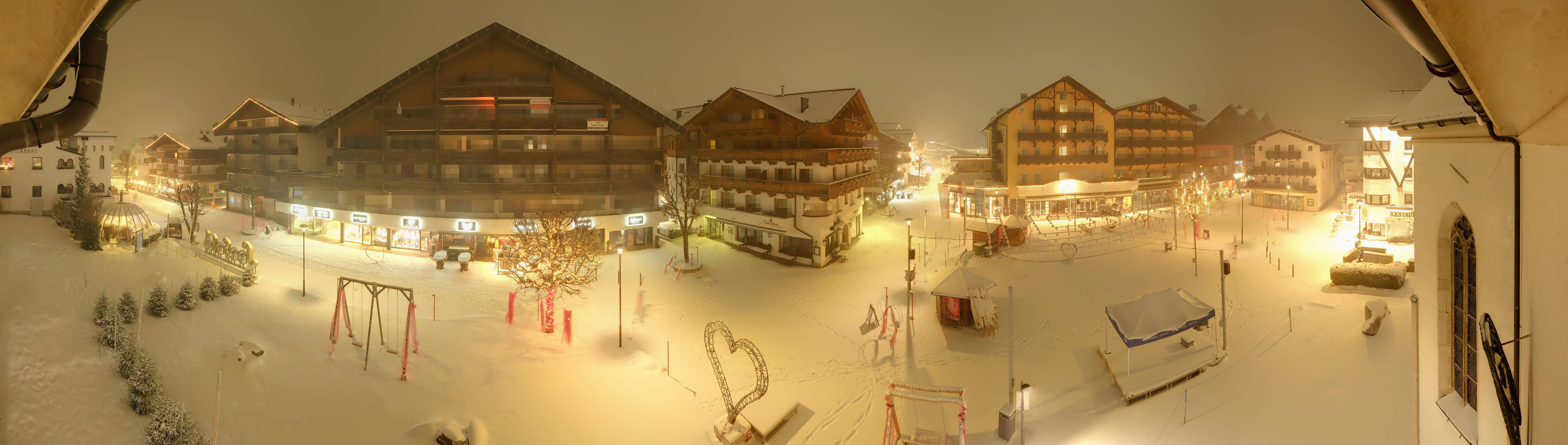 Archiv Foto Webcam Dorfplatz, Seefeld in Tirol
