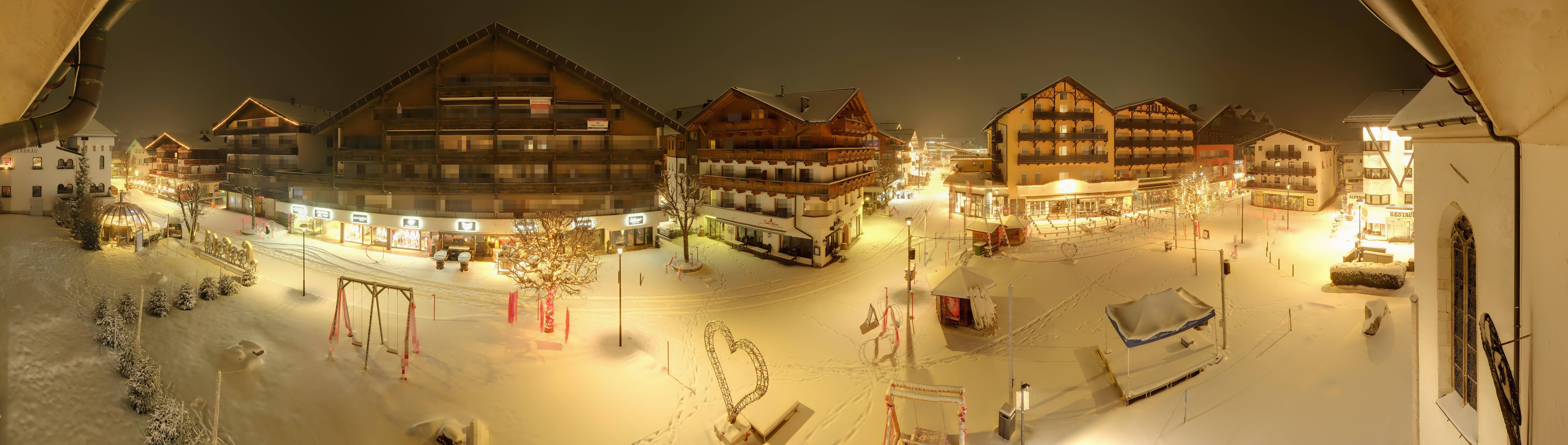 Archiv Foto Webcam Dorfplatz, Seefeld in Tirol