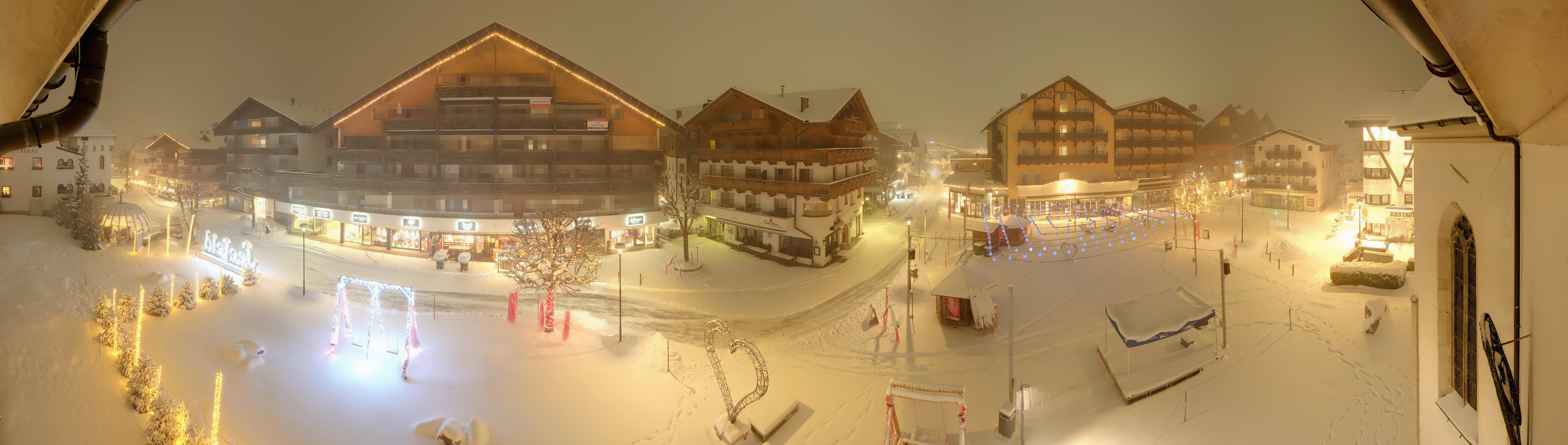 Archiv Foto Webcam Dorfplatz, Seefeld in Tirol